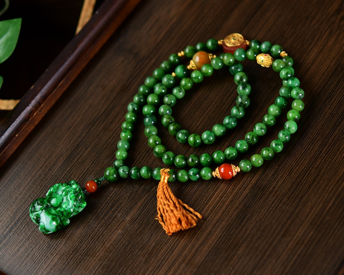 Green Jadeite Carved Pixiu Pendant w Necklace (1 of 6)