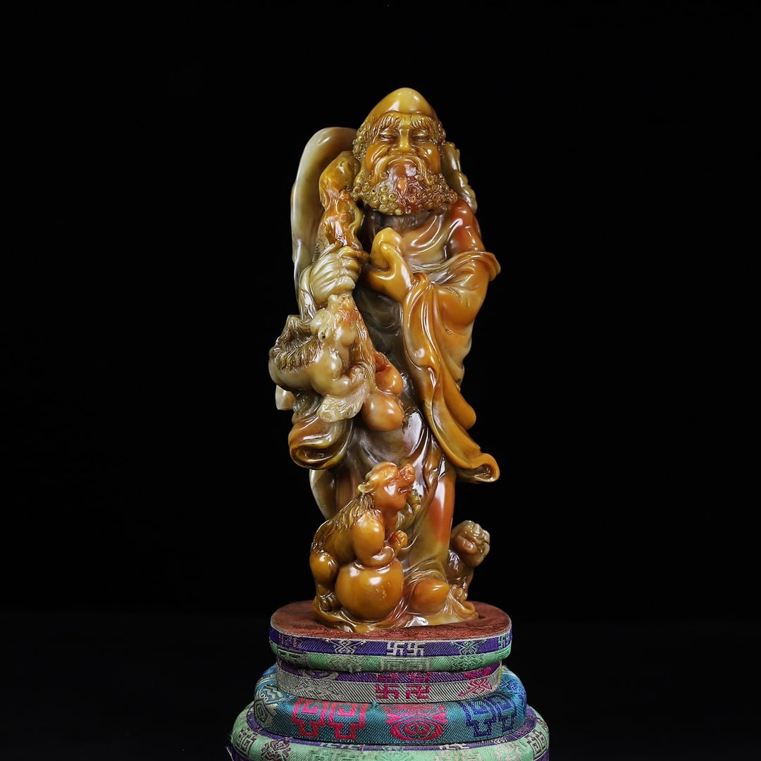 Old Shoushan Soapstone Dharma Statue w Box: Title: Old Shoushan Soapstone Dharma Statue w Box Origin: Chinese Date/Period: After1860 Materials: Shoushan Soapstone Dimensions: 260x120x80(mm) 10.24x4.72x3.15(inches) Weight 4.76 lbs/2158g Reserve: