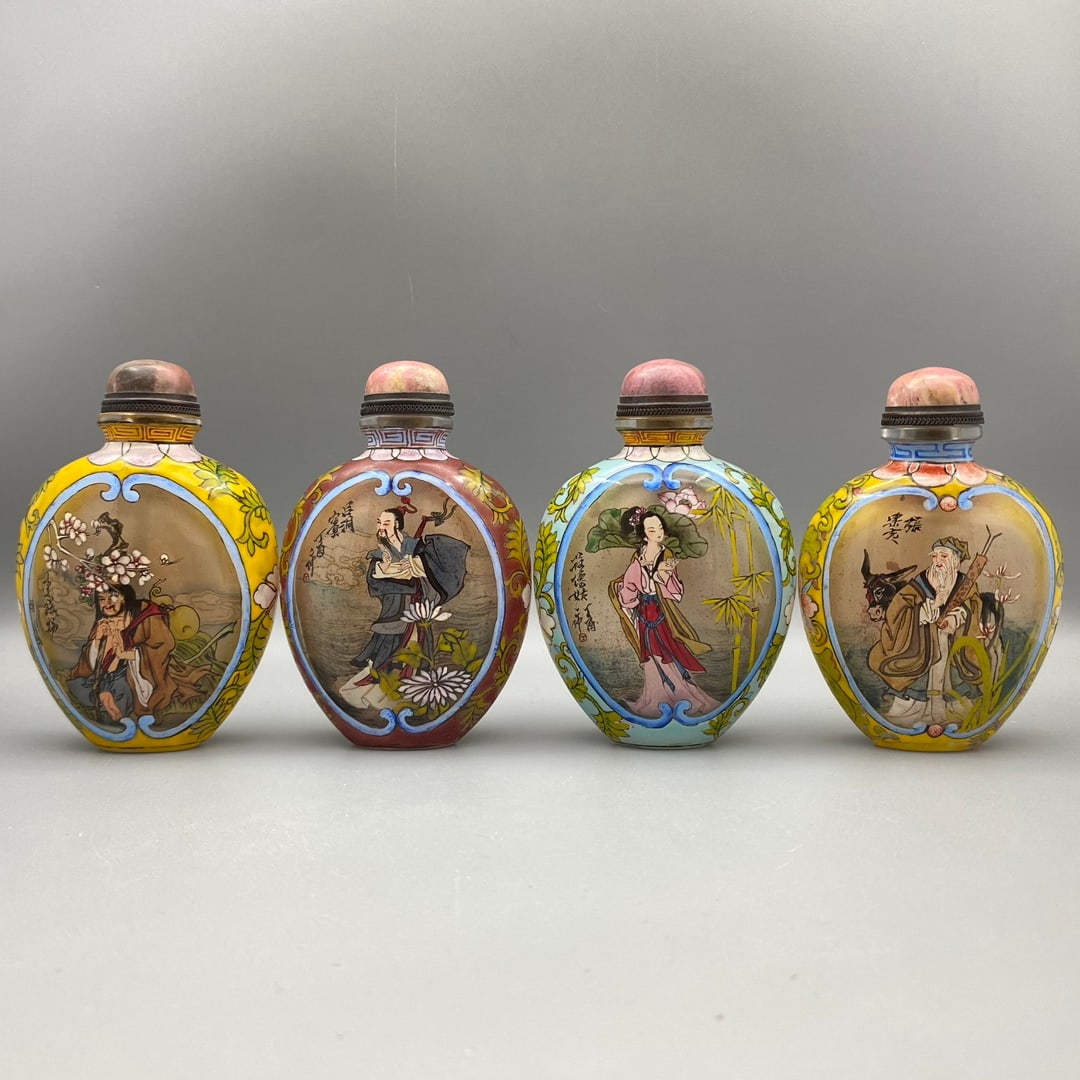 A Set Peking Glass Figure Snuff Bottle (1 of 8)