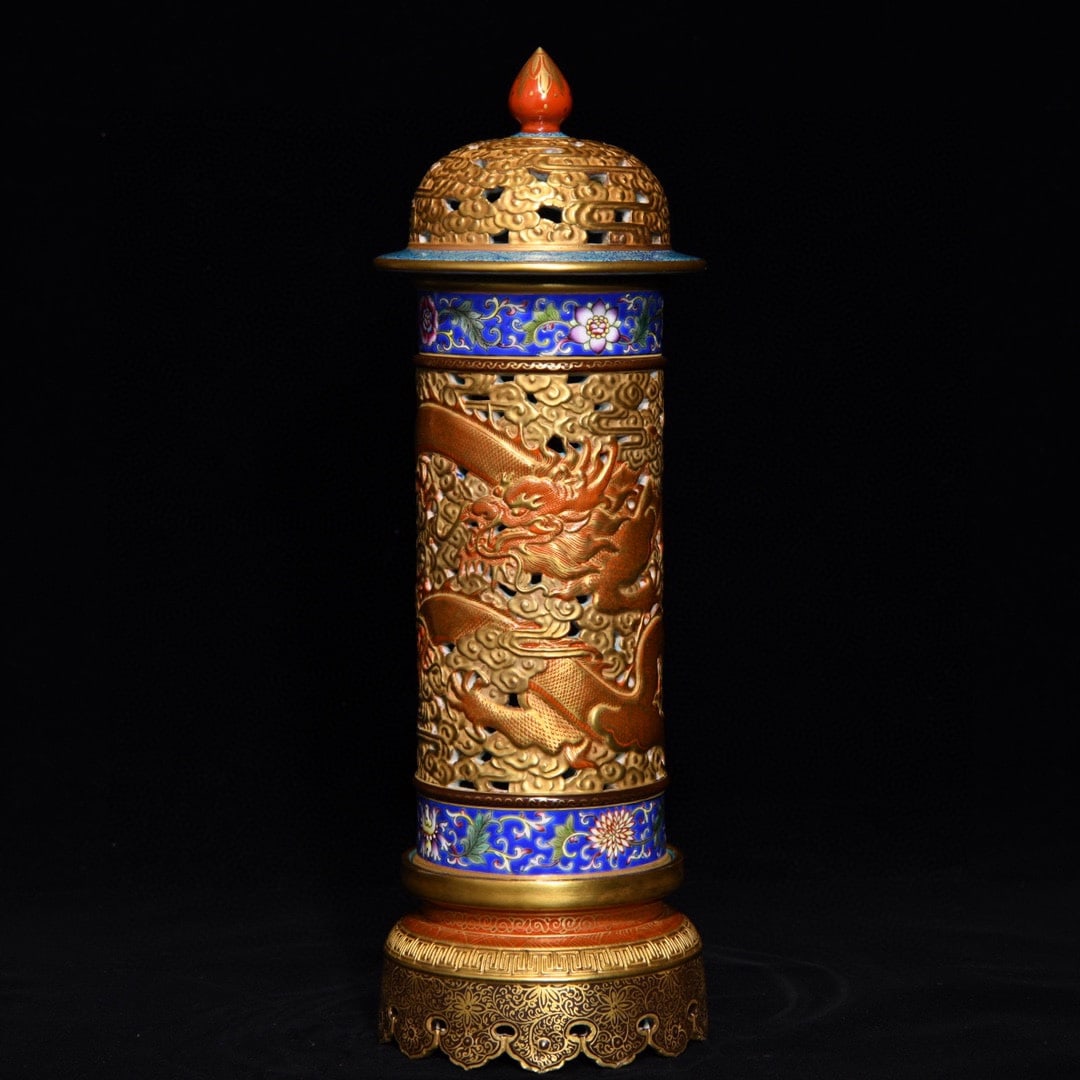 Gilt Gold Enamel Cai Dragon Porcelain Incense Burner: Title: Gilt Gold Enamel Cai Dragon Porcelain Incense Burner Origin: Chinese Date/Period: After1860 Materials: Porcelain Dimensions: 255x85(mm) 10.04x3.35(inches) Reserve: $1,799.00 Shipping: Domestic: