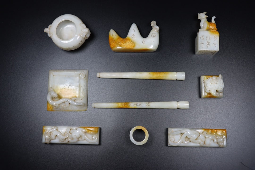 A Set Hetian Jade Study Tool: Title: A Set Hetian Jade Study Tool Origin: Chinese Date/Period: After1860 Materials: Hetian Jade Dimensions: 75x75x40(mm) 2.95x2.95x1.57(inches) Dimension: 95x30x25(mm) 3.74x1.18x0.98(inches) Dimensi