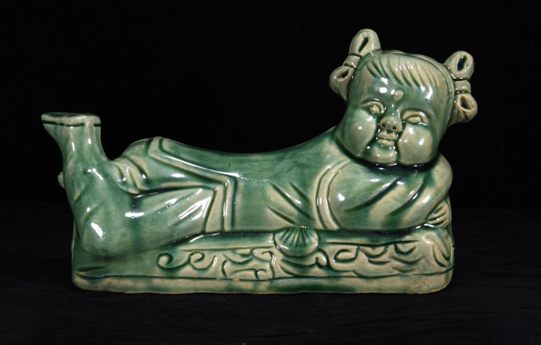 Yaozhou Kiln Porcelain Kid Pillow Statue (1 of 9)