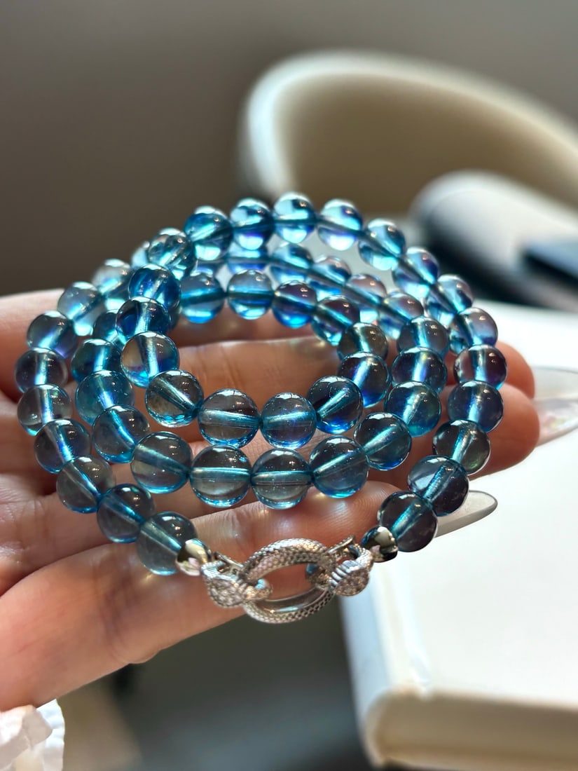 Beautiful Natural Aquamarine Necklace: Title: Beautiful Natural Aquamarine Necklace Origin: Chinese Date/Period: After2026 Materials: Aquamarine Dimensions: 7.7(mm) 0.30(inches) Weight 0.05 lbs/37.2g Reserve: $999.00 Shipping: Domestic: