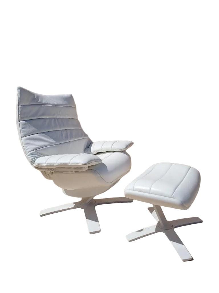 Modern Italian Re-Vive Lounge Chair and Ottoman By Natuzzi Newly Reupholstered - 7