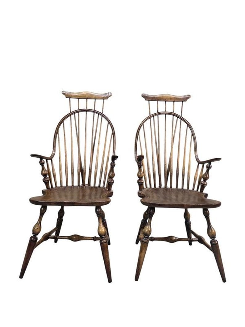 Antique Windsor Bow back Spindle Armchair: Title: Antique Windsor Bow back Spindle Armchair Description: Antique Windsor Armchairs by Barnard and Simonds - Pair A handsome pair of antique Windsor armchairs by Barnard & Simonds of Grand