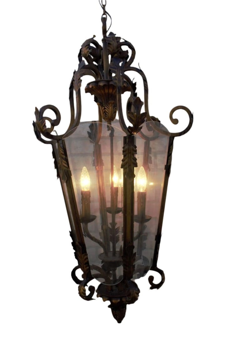 Antique Lantern with Acanthus Leaf Detail: Title: Antique Lantern with Acanthus Leaf Detail Description: Antique Iron Lantern Light with Acanthus Leaf Detail Enhance the ambiance of your outdoor or indoor space with our Antique Iron Lantern