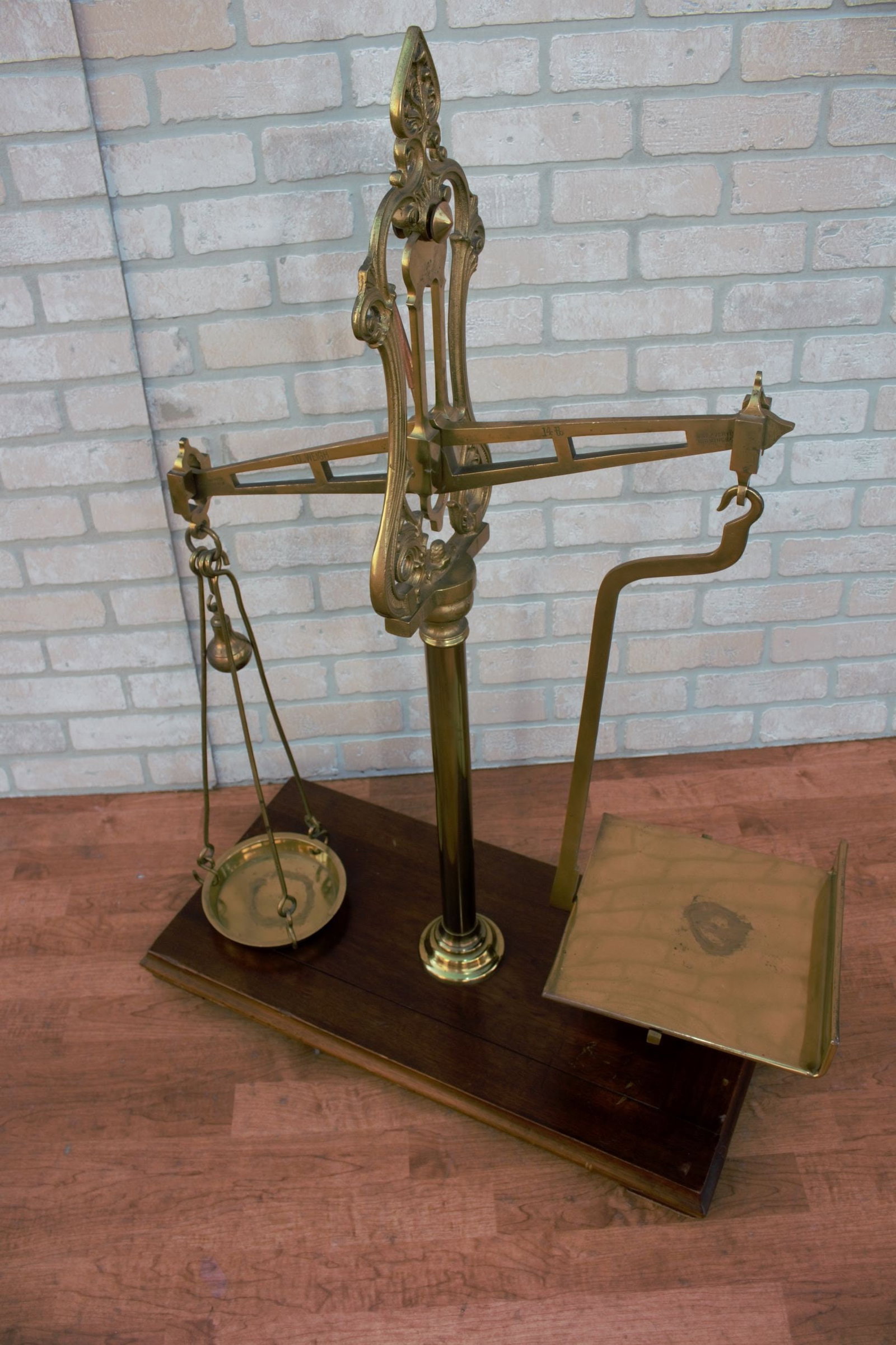 Antique Victorian English W&T Avery of Birmingham Wood Mounted Weighing Scale - 3