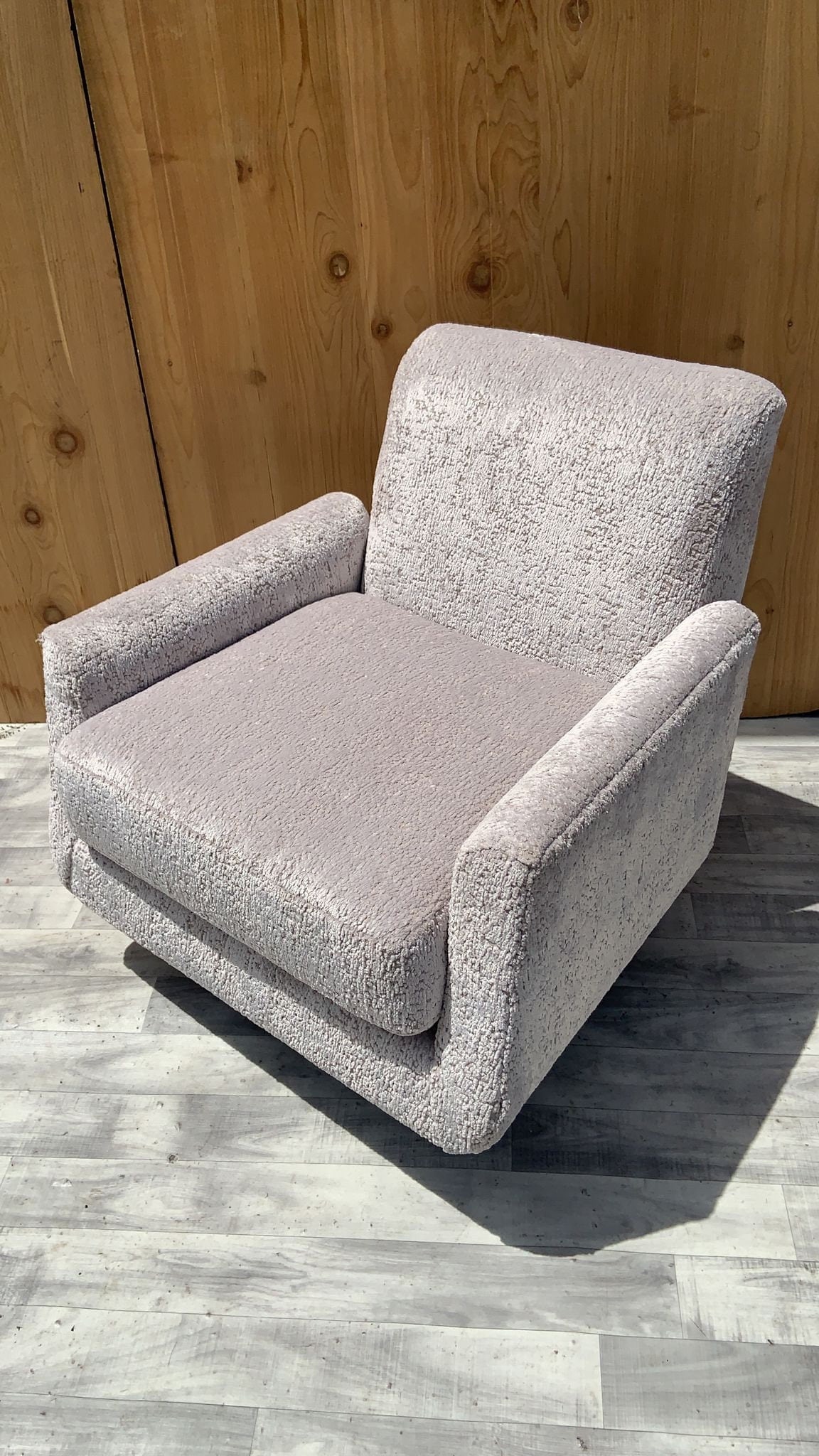 Mid Century Modern Swivel Lounge Chair Newly Upholstered in Ivory Chenille - 3