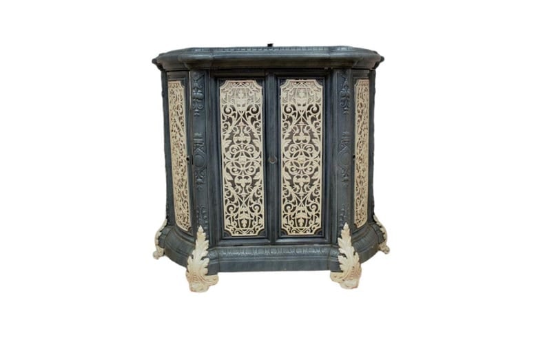 Antique French Victorian Ornate Style Radiator Cover (1 of 8)