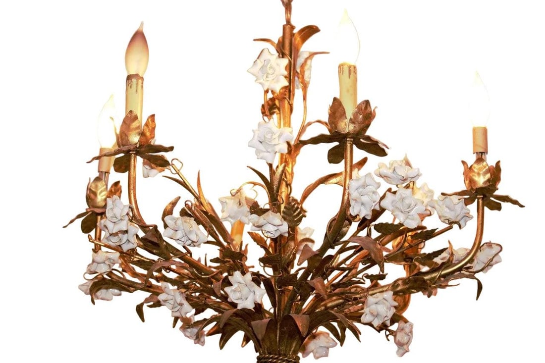 Hollywood Regency Italian White Porcelain Roses Chandelier - 6