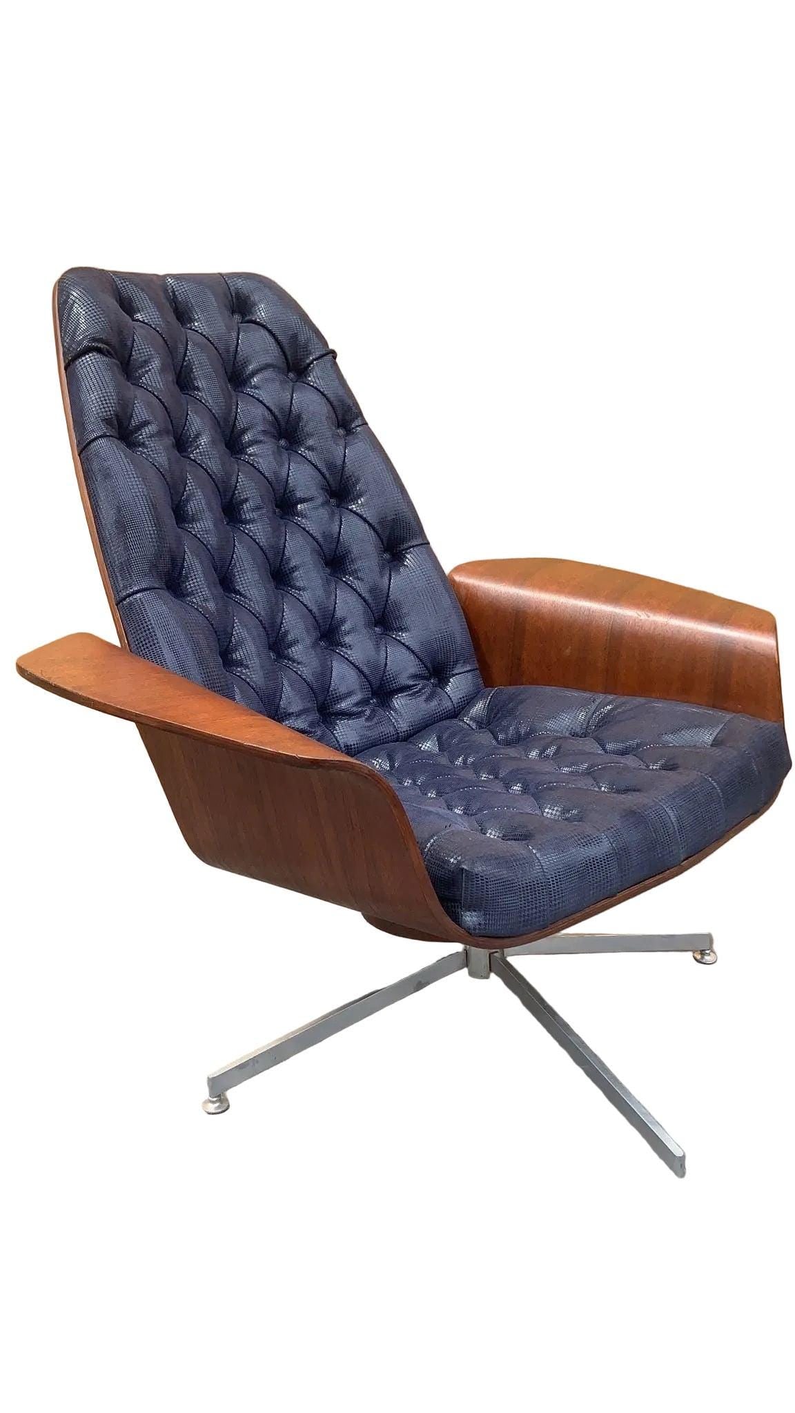 MCM George Mulhauser Mr. Chair Newly Reupholstered - 4
