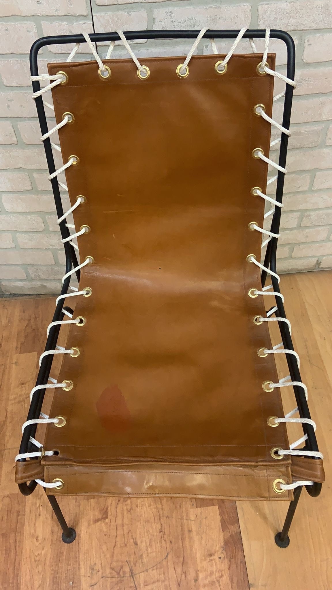 Mid-Century Modern Leather Sling Chairs – Pipsan Saarinen Swanson for Ficks Reed, Newly - 7