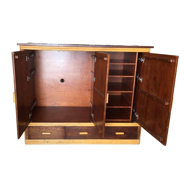 Rare Restored Bespoke Rattan & Mahogany Armoire - 6
