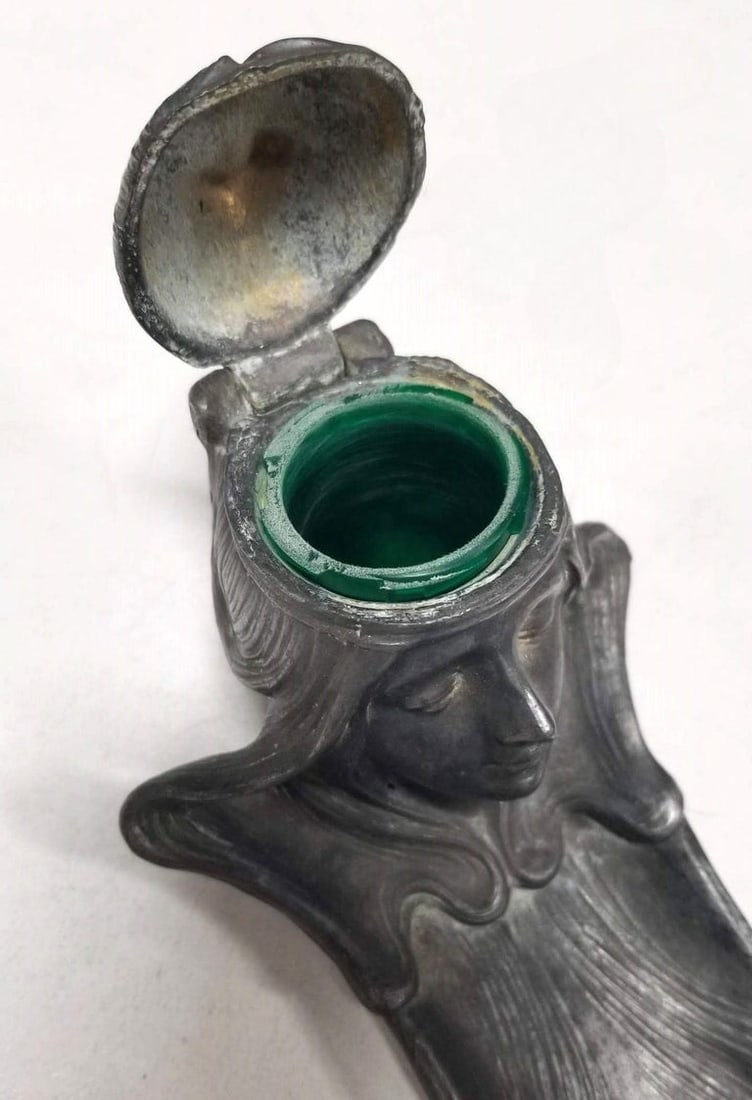 Early Century Art Nouveau Ink Well and Pen Holder - 5
