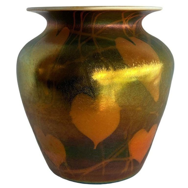 Rare Early 20th Iridescent Handblown Heart & Vine Vase Set by Imperial - 12