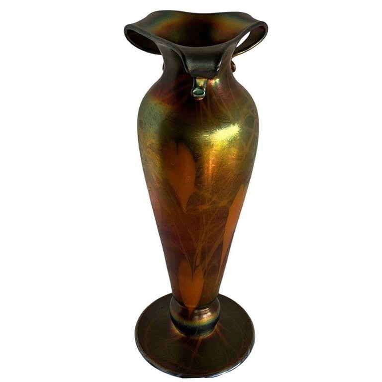 Rare Early 20th Iridescent Handblown Heart & Vine Vase Set by Imperial - 2
