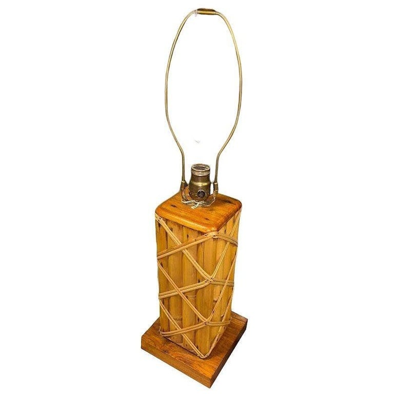 Restored Modernist Lattice Wrapped Rattan Table Lamp w/ Lamp Shade - 5