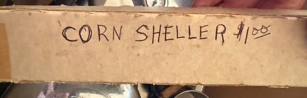 Vintage Handheld Corn Sheller - 2
