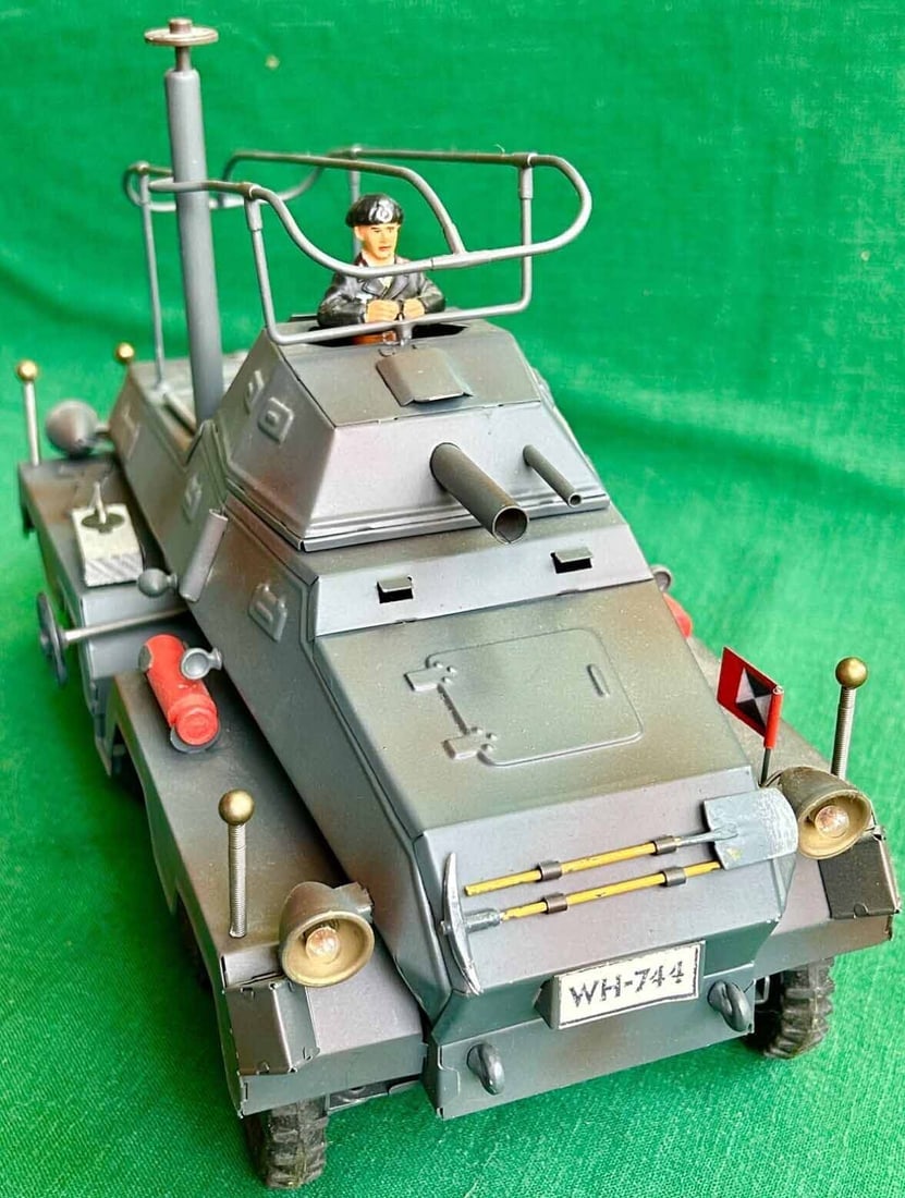 Hausser "Spahwagen" (communication truck) catalog no.744 (Made in Germany), powerful windup with - 4