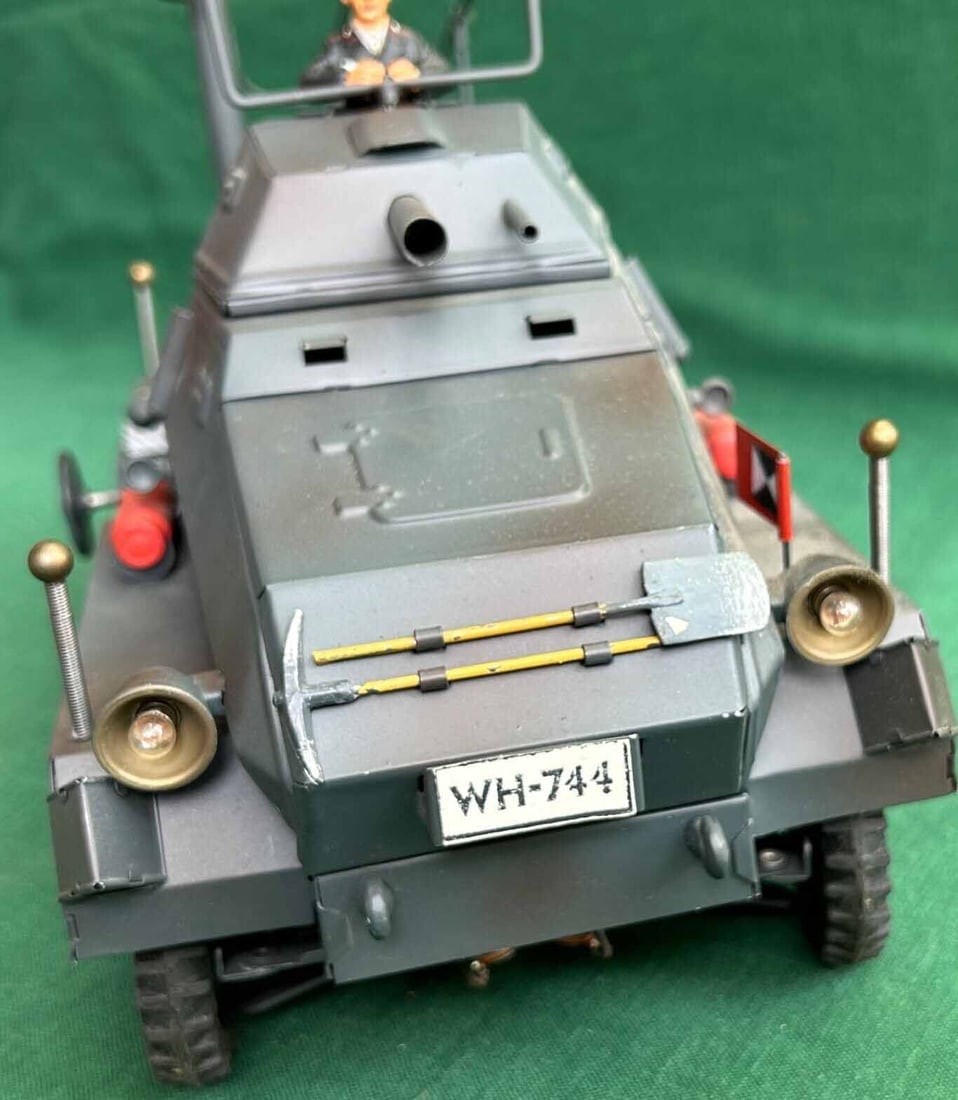 Hausser "Spahwagen" (communication truck) catalog no.744 (Made in Germany), powerful windup with - 5