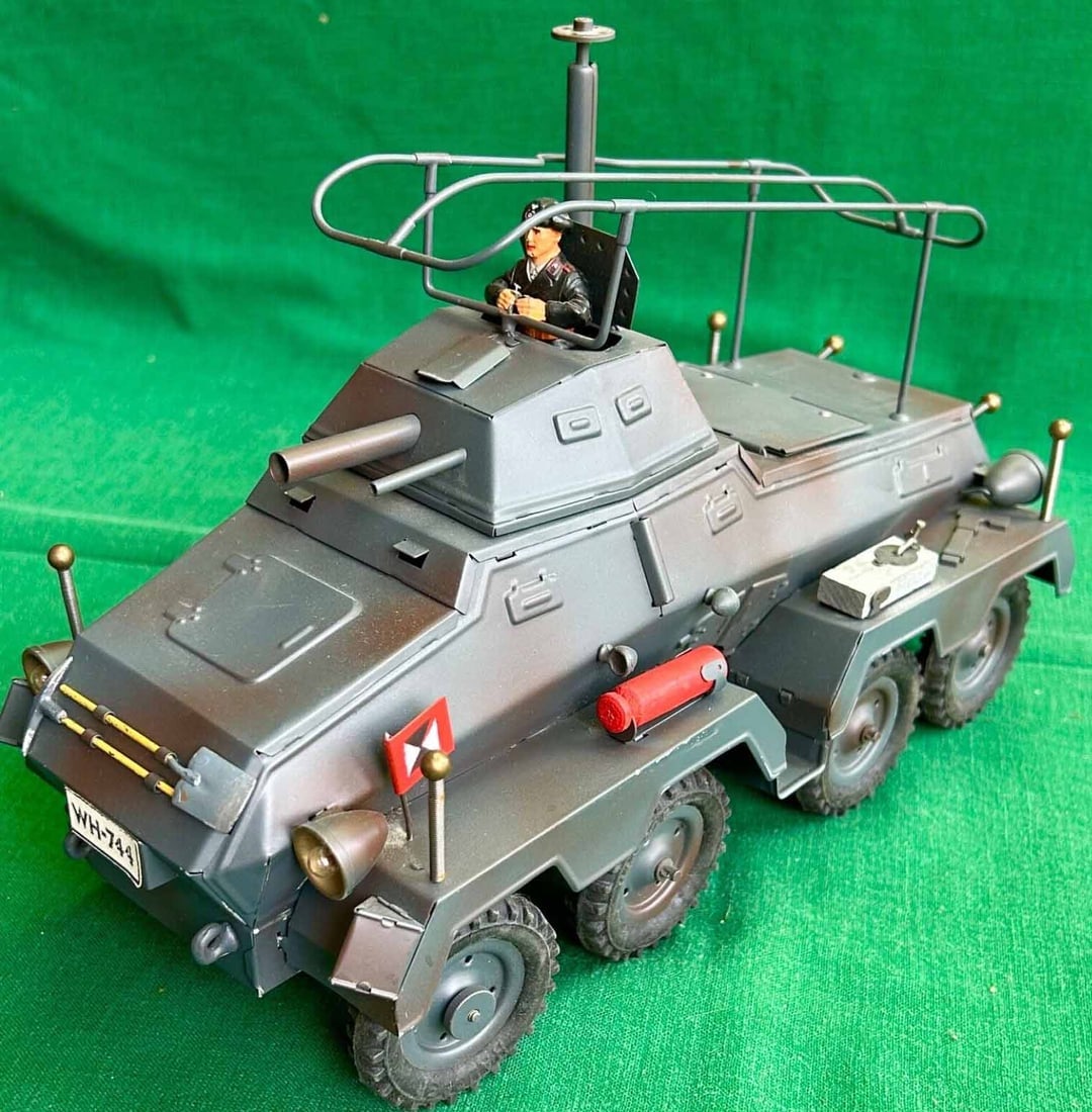 Hausser "Spahwagen" (communication truck) catalog no.744 (Made in Germany), powerful windup with - 6