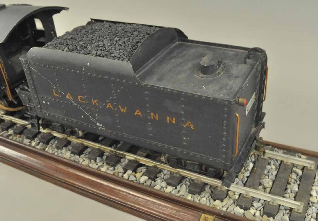 Hudson 4-6-4, gauge 3 3/4 electric, made of steel and brass, c9. - 3