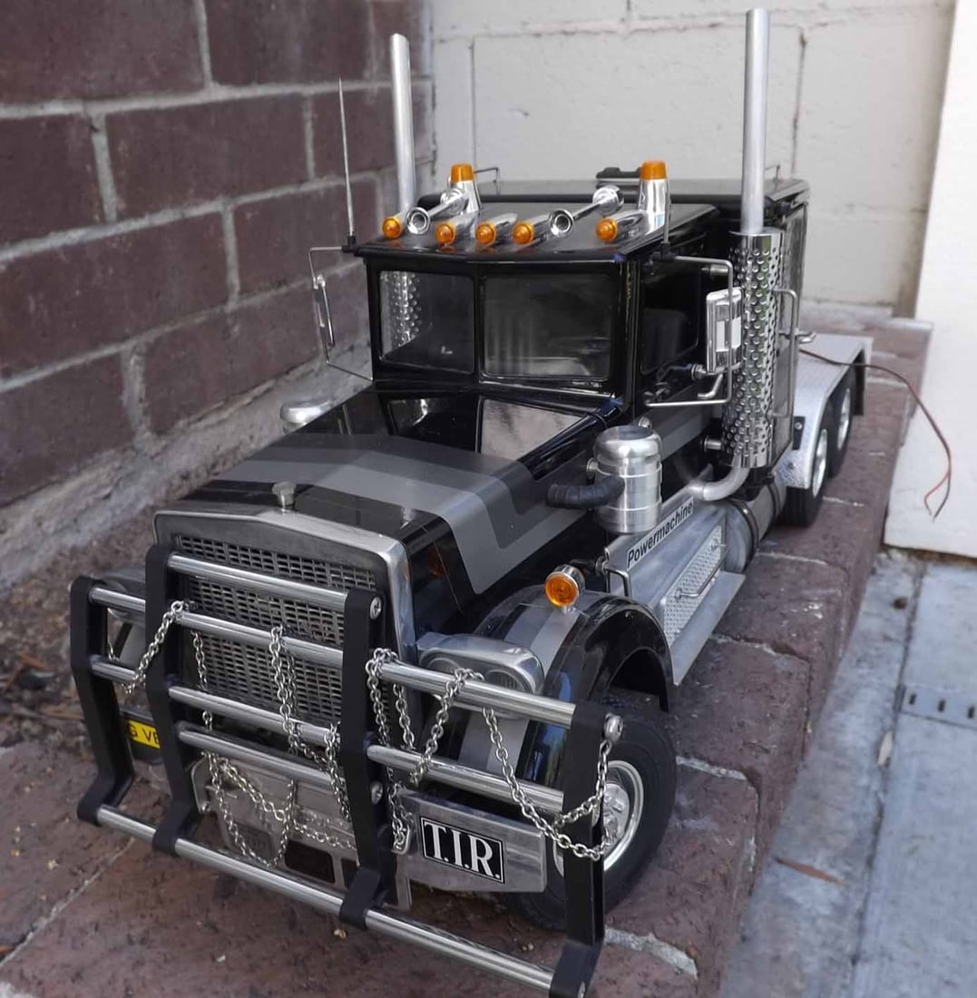 Wedico 1:14 tractor with gas tank, Made in Germany (1998-9), completely wired for sped control, - 3