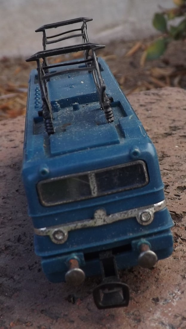 Made in Germany electric locomotive , fixed pantographs,TT scale , c10. - 2