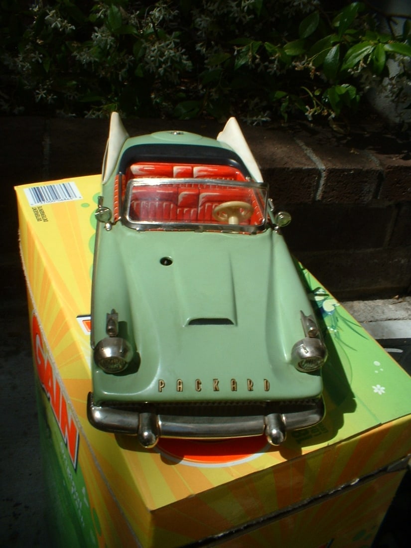 Schuco 5700 Packard Hawk "Synchromatic".This unusual and highly realistic car has automatic - 3