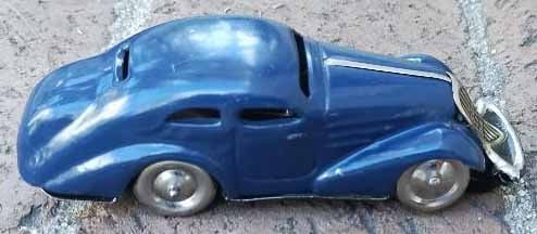 Schuco "Patent 1010" (made in Germany only 3 years, between 1938 and 1941), c8, the car has a clever - 3