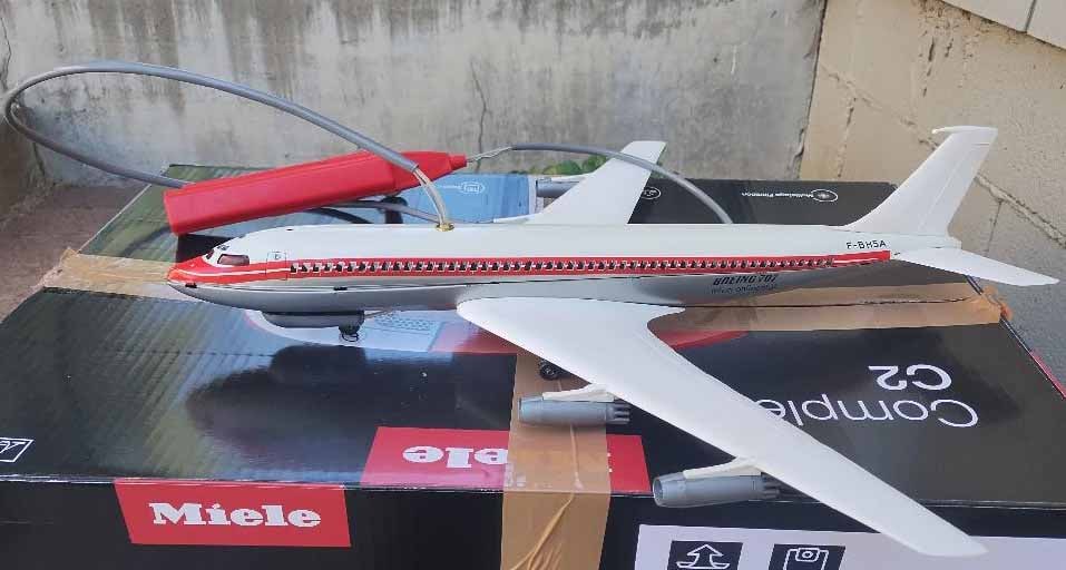 Joustra (France) Boeing 707 battery operated, remote controlled, c9 - 3