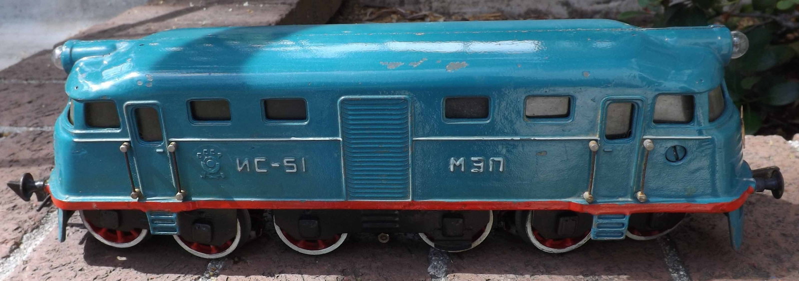 Soviet era Moskabel "Iosif Stalin 1951" locomotive, O Scale, made of Zamac, very heavy, has a huge - 3