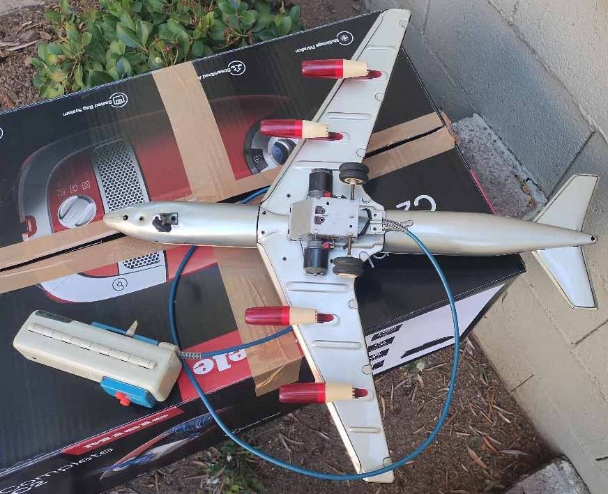 Gama (Germany) Pan Am battery operated, remote controlled airplane - 4