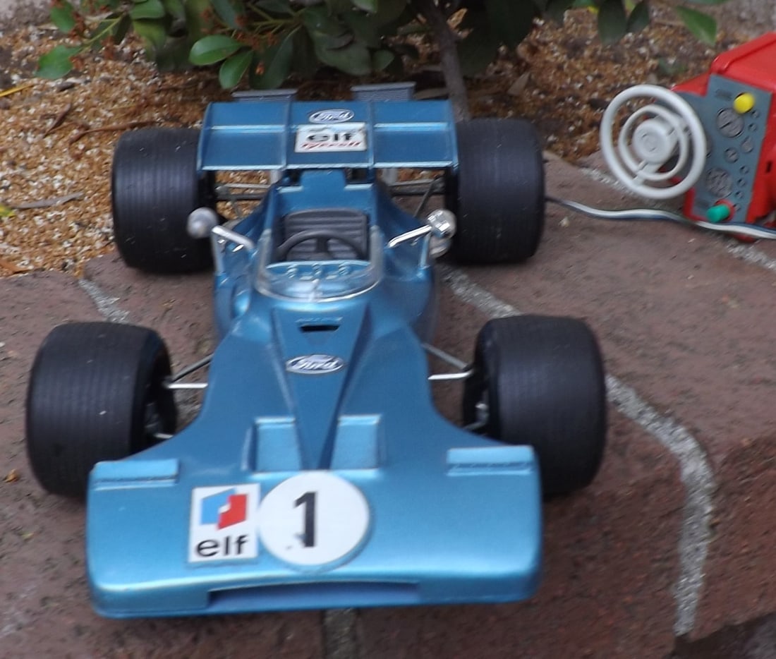 Schuco Tyrrell Ford Formula 1 (made in Germany) BO, forward /reverse, remote steering,c8. - 2
