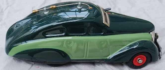 Schuco Radio 5000 reissue (made in Germany), c10, two windup motors, one for "radio" (a music box) - 3