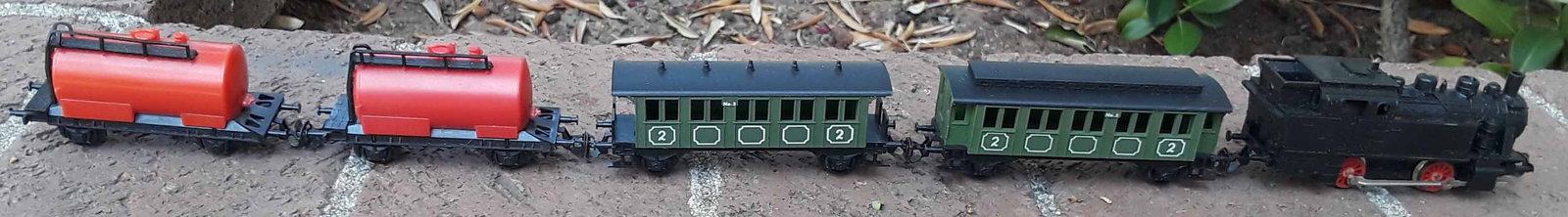 Berliner TT Bahn trainset , Made in Germany , TT scale, c9. - 3
