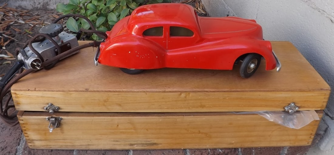 1936 Panhard Levassor Dynamic, Made in France,18V AC, with working headlights and working steering, - 3