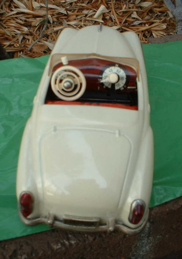 Schuco Combinato , separate windups for propulsion and horn, working tachometer coupled with - 4