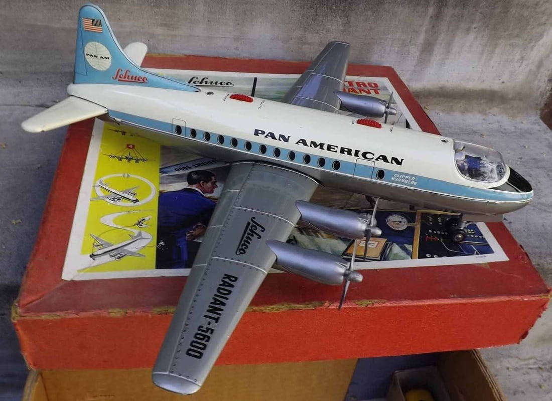 Schuco Radiant 5600 PanAm , the very much sought after Vickers Viscount plane type, with complex - 4