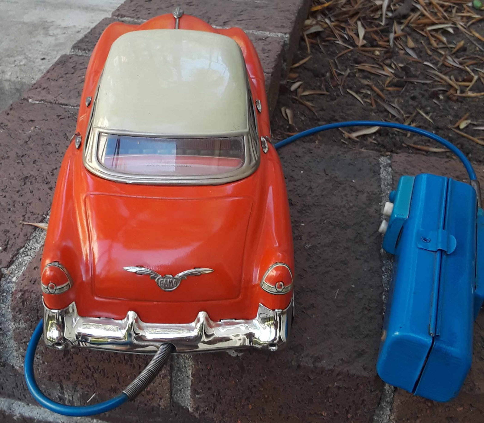 Gama Cadillac,electric car Made in Western Germany, rare two-tone color, forward/reverse, steering, - 4