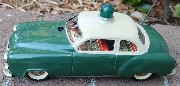 Schuco (Made in US Zone Germany) Alarm car 5340,the dome light flashes, the car produces a shrieking - 3