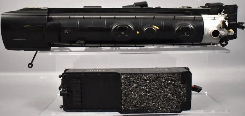 Right Of Way C&O 2-6-6-2 O-scale locomotive, Made in South Korea ,brass and steel,c10 . - 4