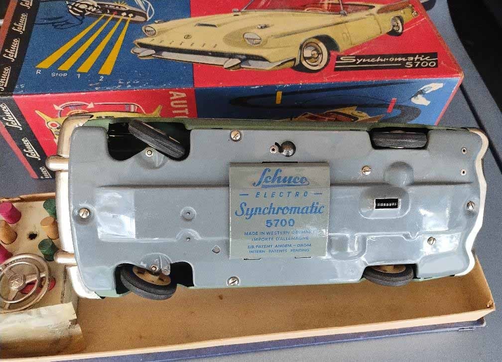 Schuco 5700 Packard Hawk "Synchromatic".This unusual and highly realistic car has automatic - 5