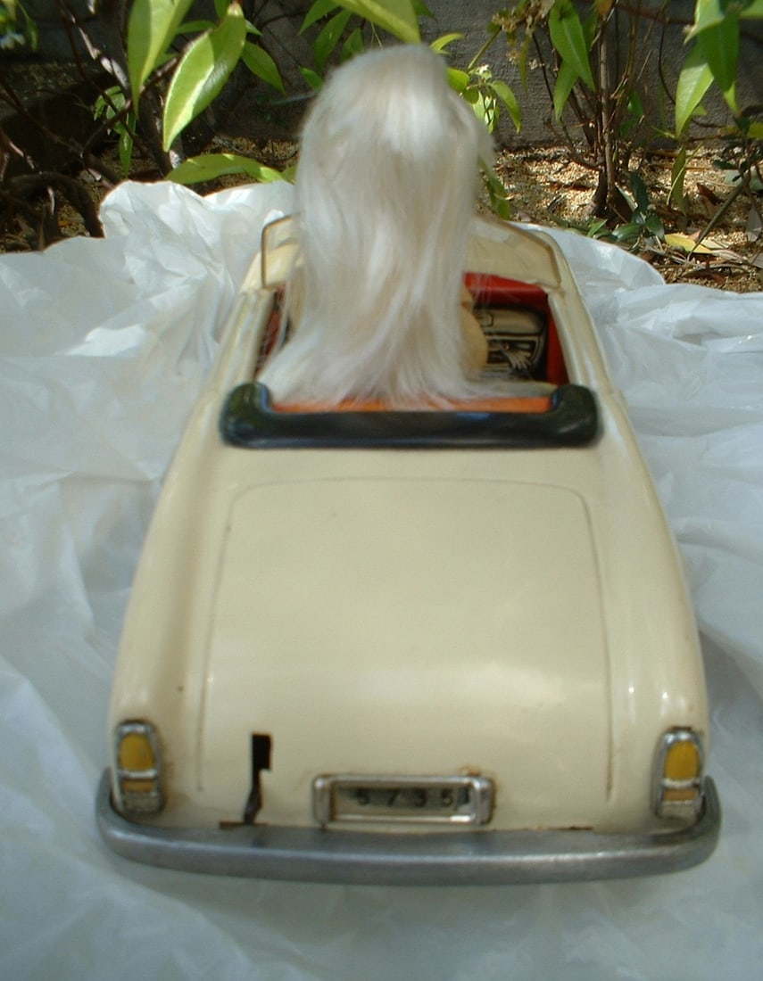 Schuco "Texi" animated doll drives the Italian Alfa Romeo car, a clever program camshaft mechanism - 3