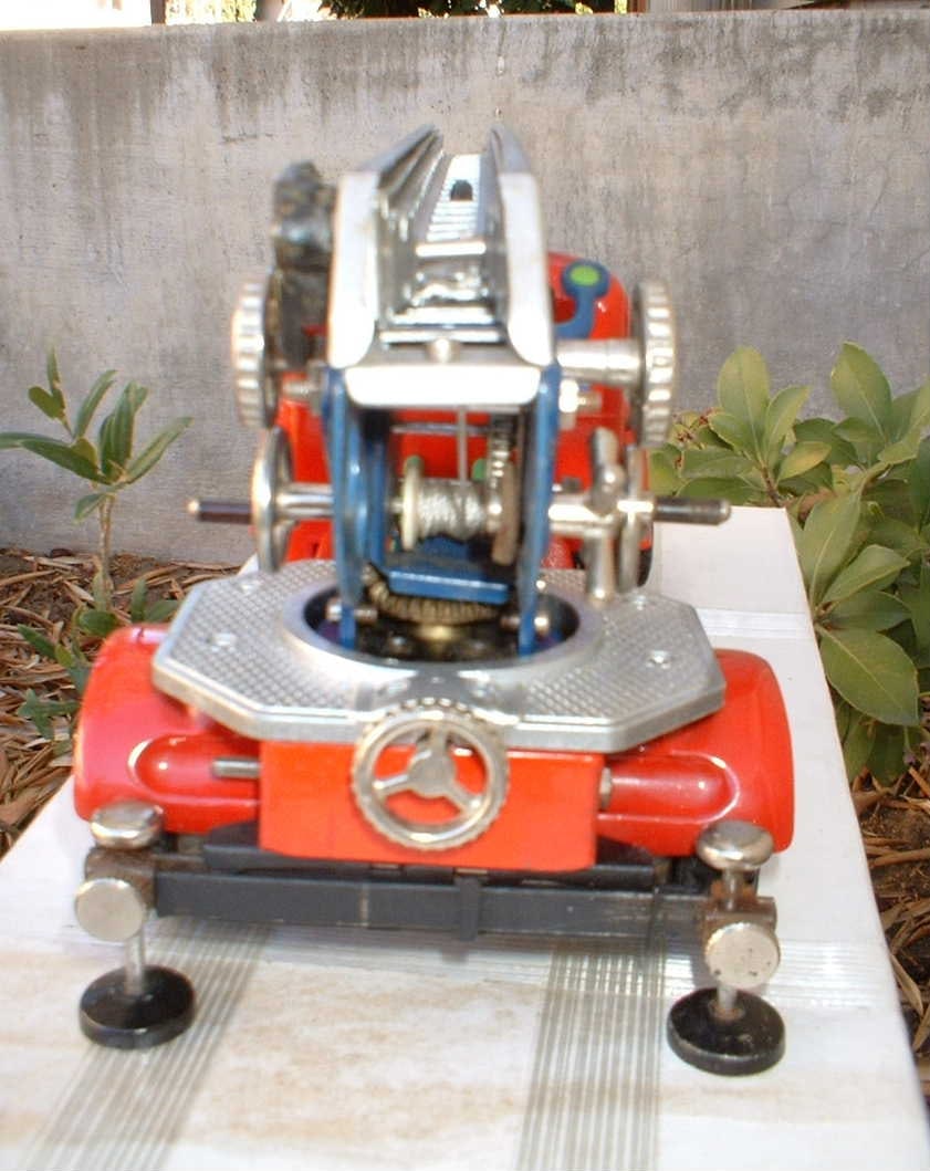 Schuco 6080 fire engine, Made in Germany 1956-58, extensible ladder, the more expensive version with - 4