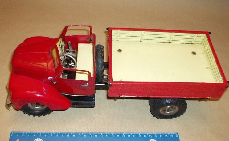 Gama (Germany) 1950's rare no.501 truck, 40cm (18 inch), windup motor, realistic differential - 5