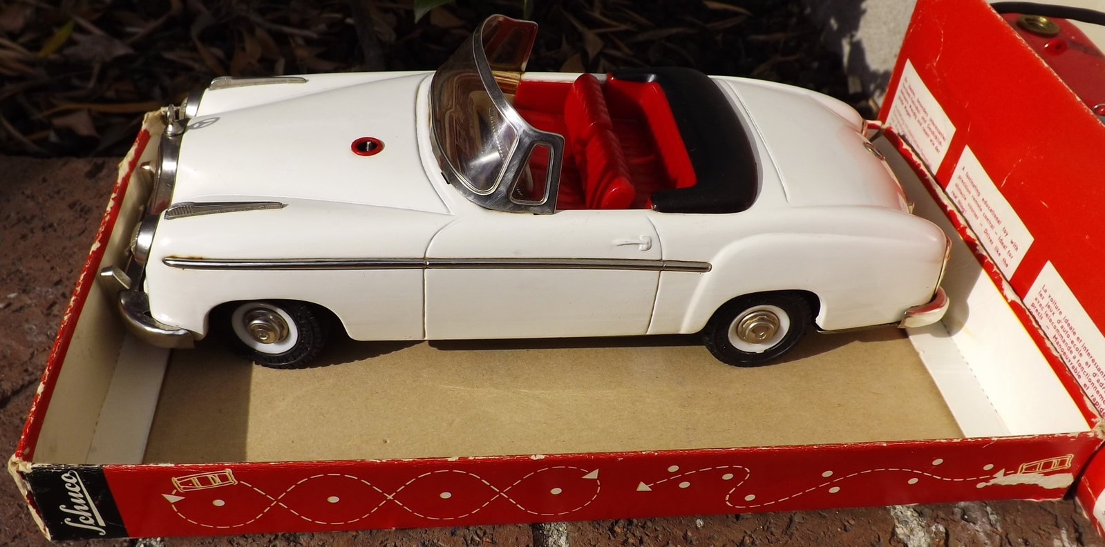 Schuco Control Car 5308, B/O , the rarer version with operating headlights, boxed, with all the - 3