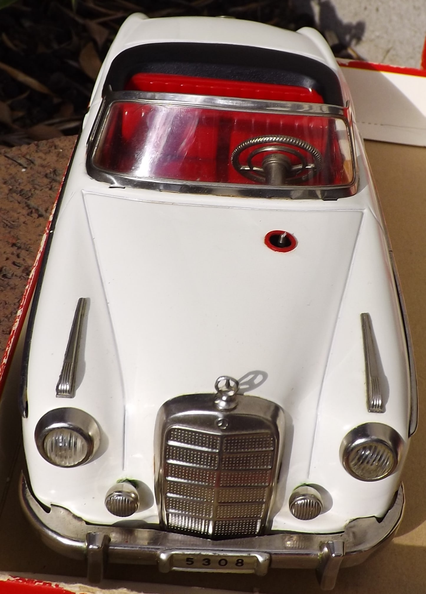 Schuco Control Car 5308, B/O , the rarer version with operating headlights, boxed, with all the - 4