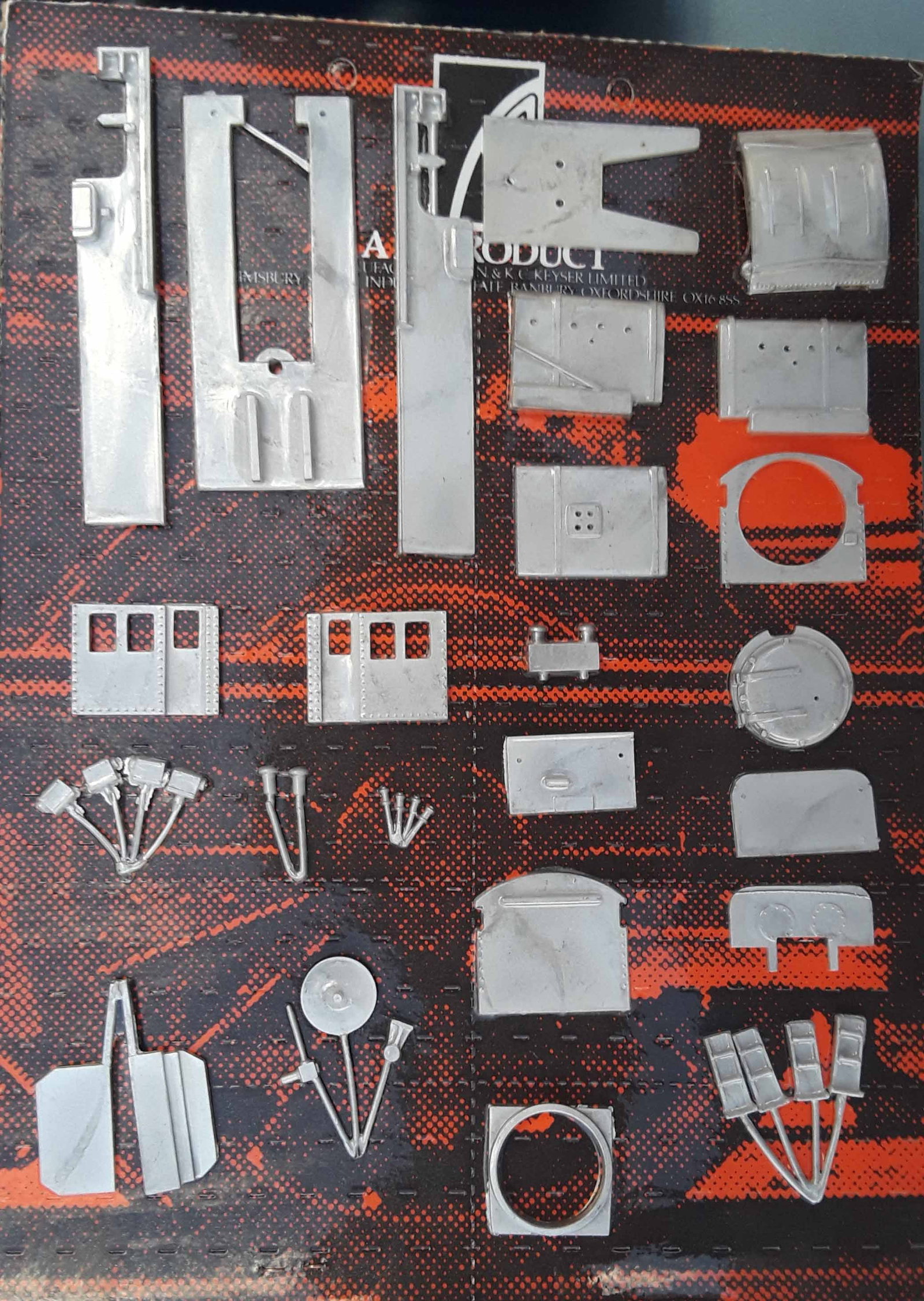 Keyser (UK) metal kit for "Beyer - Garratt" UK loco, c10 in c9 box, instructions, motor and Romford - 5
