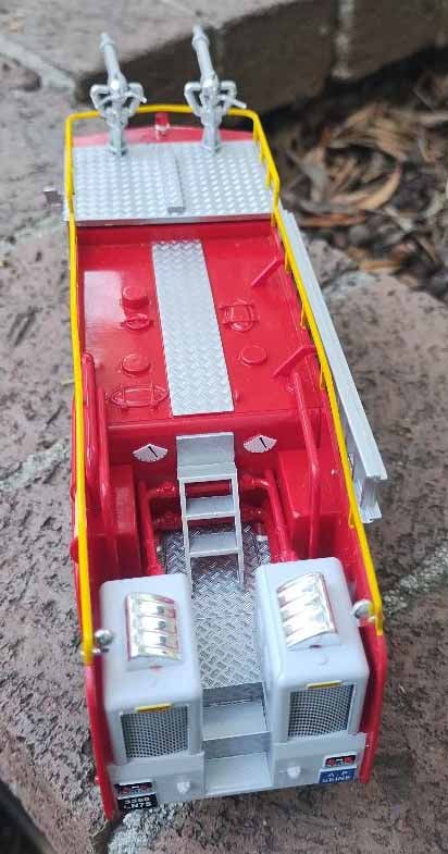 Diecast fire engine - 3